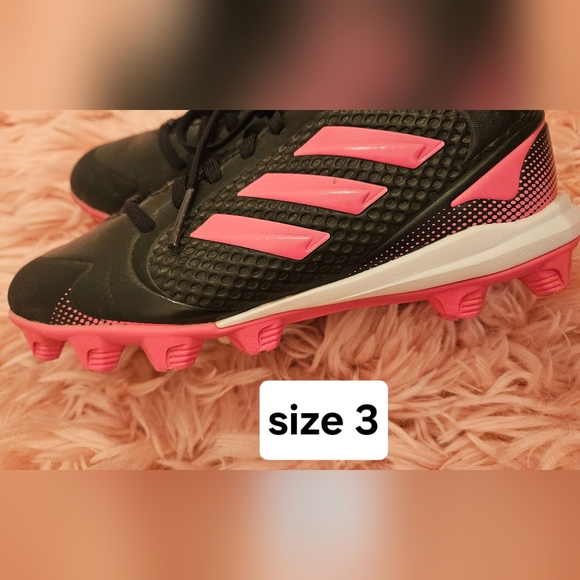 Adidas Softball/Baseball Cleats for Girls. Sizes 3 & 4 - Picture 5 of 16